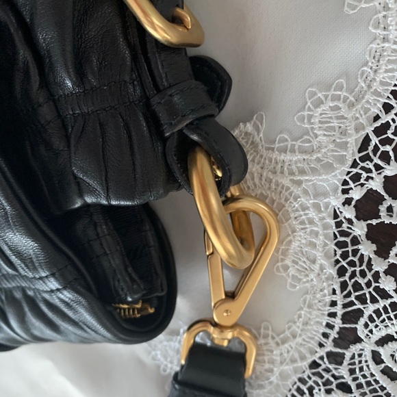 Prada bag - Picture 4 of 12